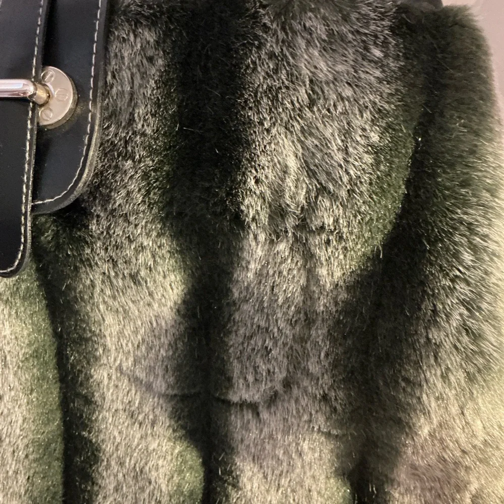 Vintage Faux Fur Handbag with faux leather Frame.  Gray and Black - Picture 6 of 9